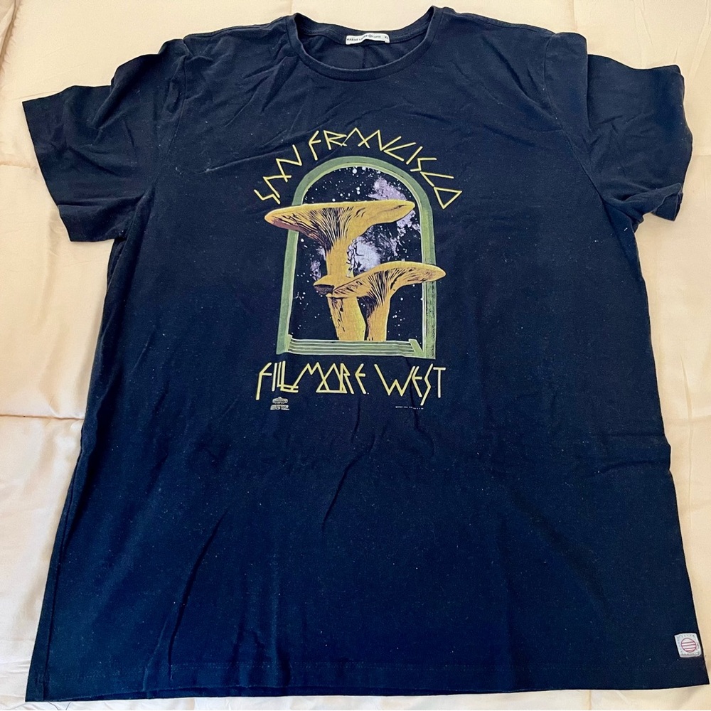 Vintage style concert t-shirt from Marine Layer. XL men’s. Excellent condition